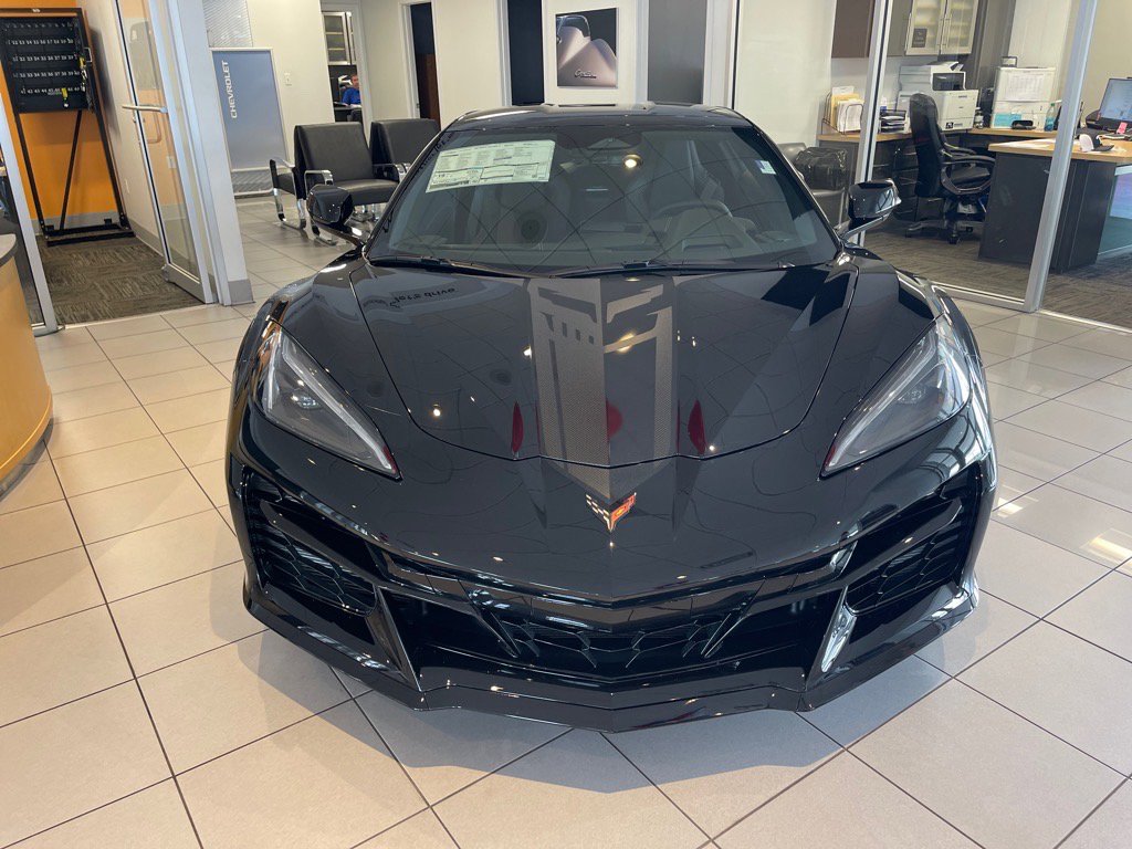 New 2025 Chevrolet Corvette E-Ray image 2