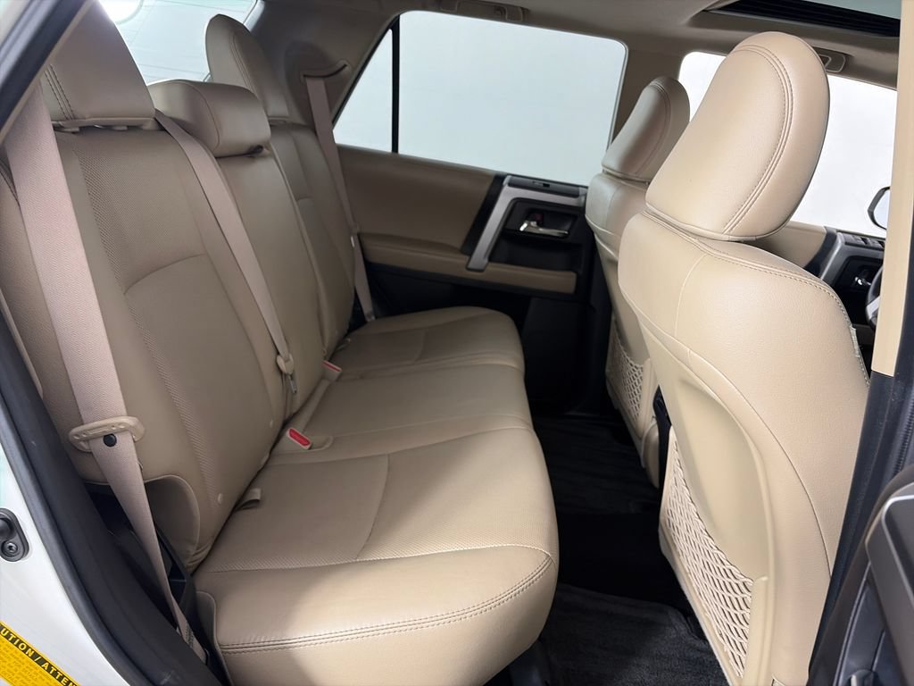 Used 2015 Toyota 4Runner Limited AWD/4WD image 30