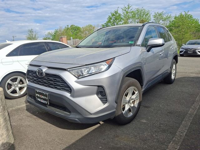 Used 2021 Toyota RAV4 XLE image 2