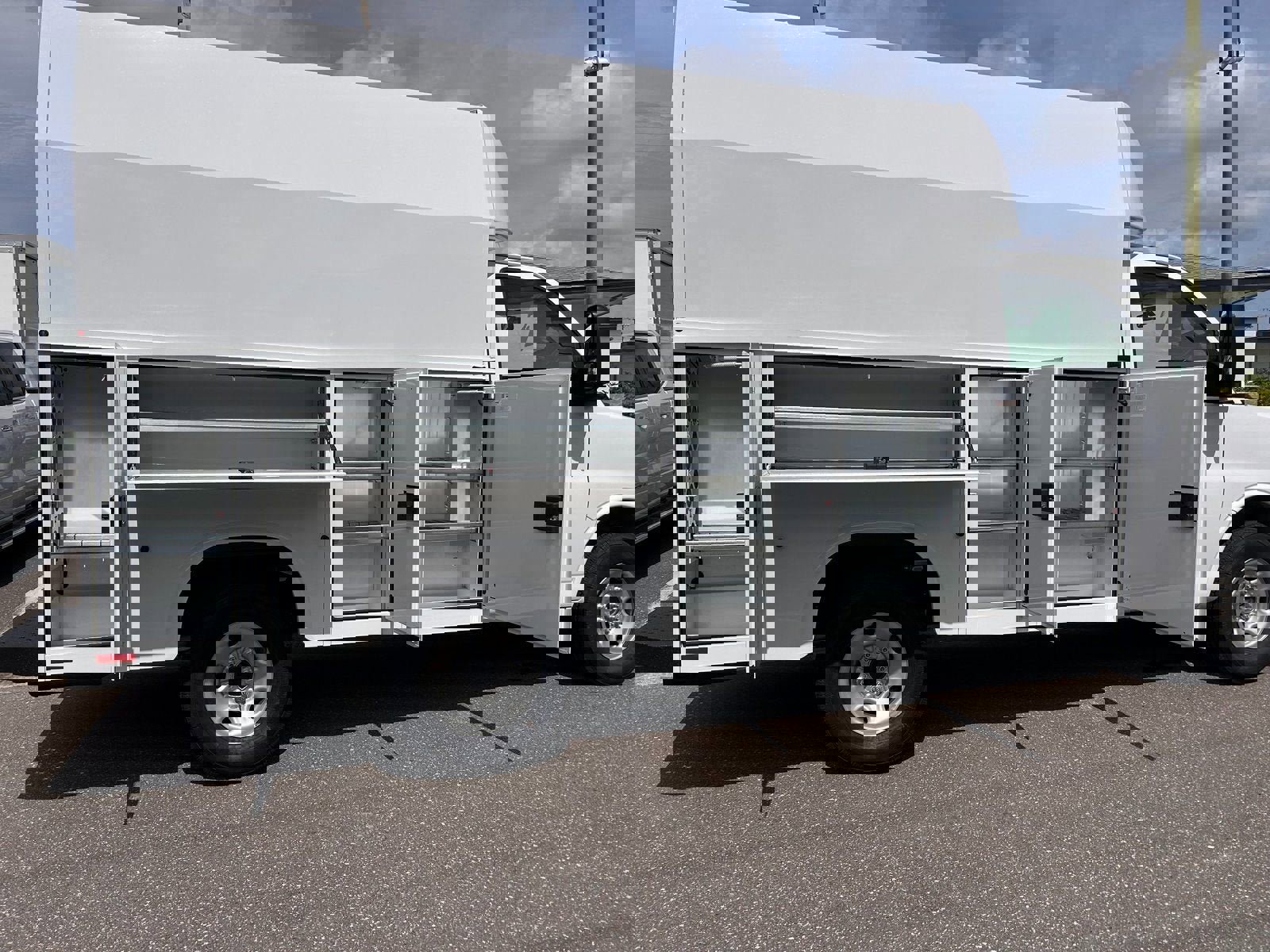 New 2025 GMC Savana 3500 w/ Power Convenience Package image 6