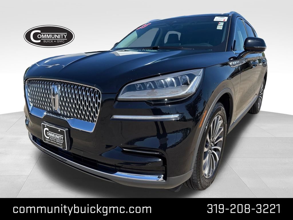 Used 2023 Lincoln Aviator Reserve AWD/4WD image 1