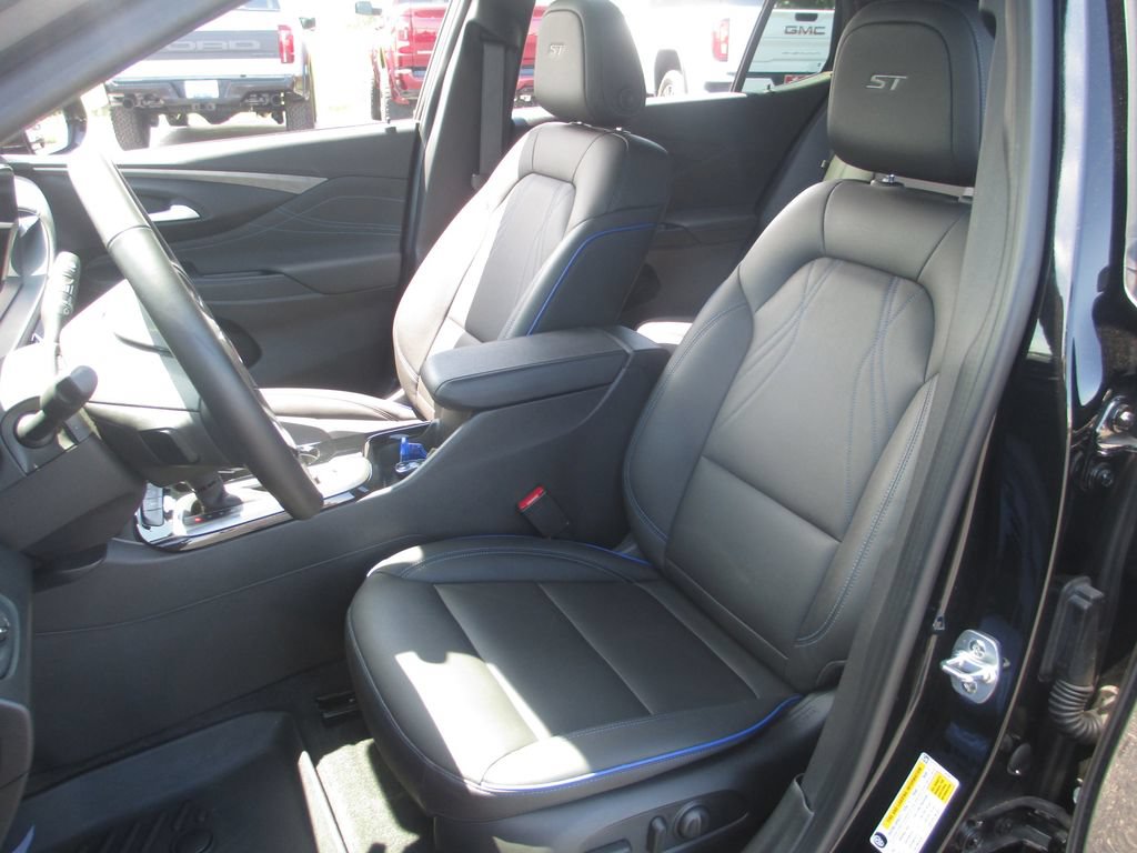 Certified 2024 Buick Envista Sport Touring w/ Convenience I Package FWD image 16