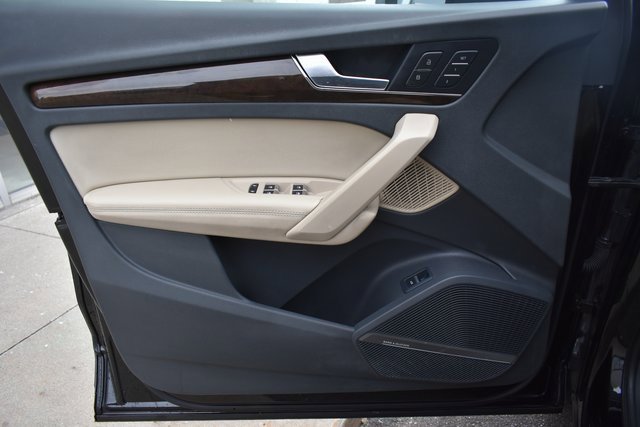 Used 2019 Audi Q5 2.0T Premium Plus w/ Premium Plus Package image 14