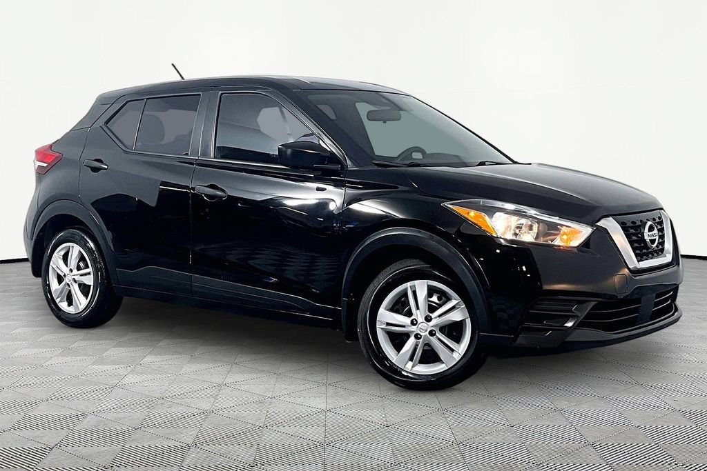 Used 2020 Nissan Kicks S FWD image 1
