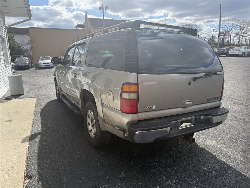 Used 2002 Chevrolet Suburban Z71 AWD/4WD image 4
