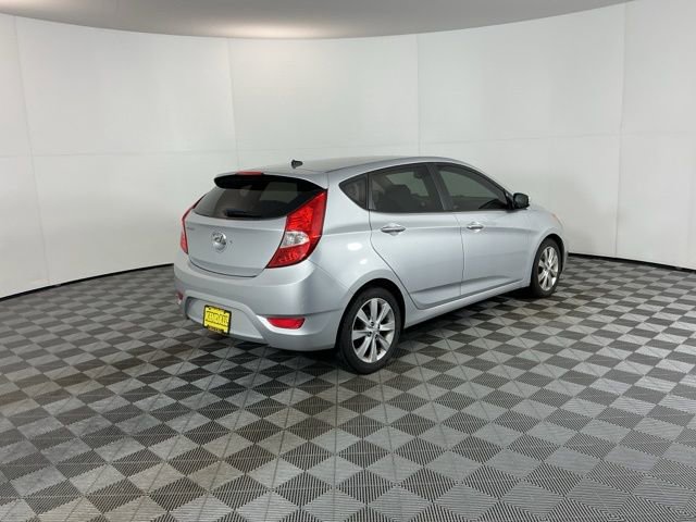 Used 2013 Hyundai Accent SE image 5