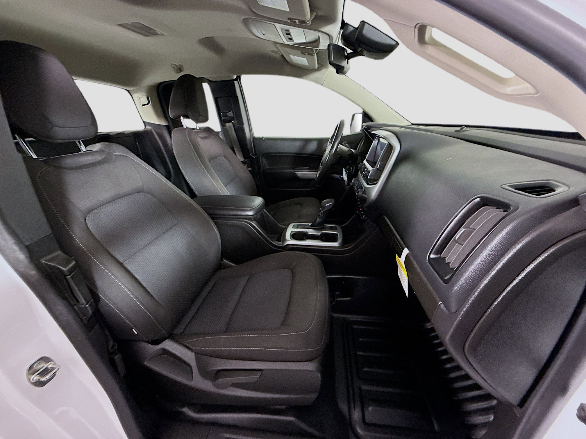 Used 2022 Chevrolet Colorado LT w/ Fleet Safety Package RWD image 28