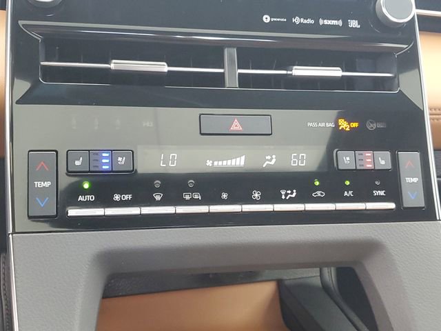 Used 2019 Toyota Avalon Limited w/ Advanced Safety Package image 29