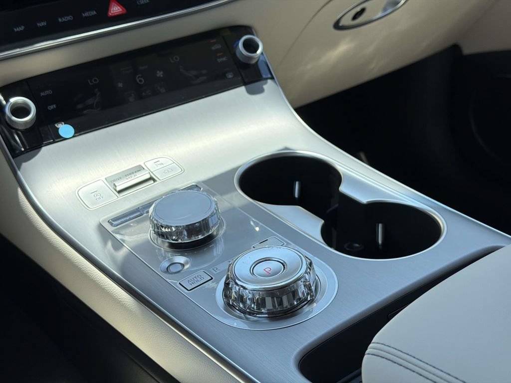 New 2026 Genesis GV70 2.5T Select AWD/4WD image 7