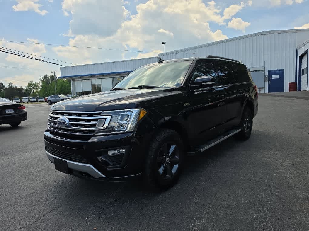Used 2019 Ford Expedition XLT w/ Equipment Group 202A AWD/4WD image 6