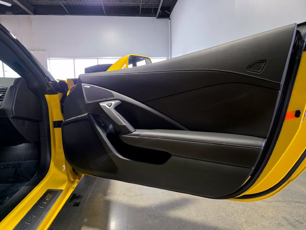 Used 2019 Chevrolet Corvette Stingray Convertible Z51 2LT RWD image 17