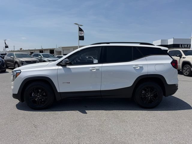 Used 2022 GMC Terrain AT4 w/ Tech Package AWD/4WD image 8