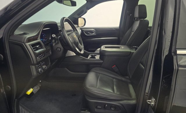 Used 2023 Chevrolet Suburban LT image 4