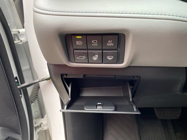 Certified 2022 Toyota Highlander Limited AWD/4WD image 15