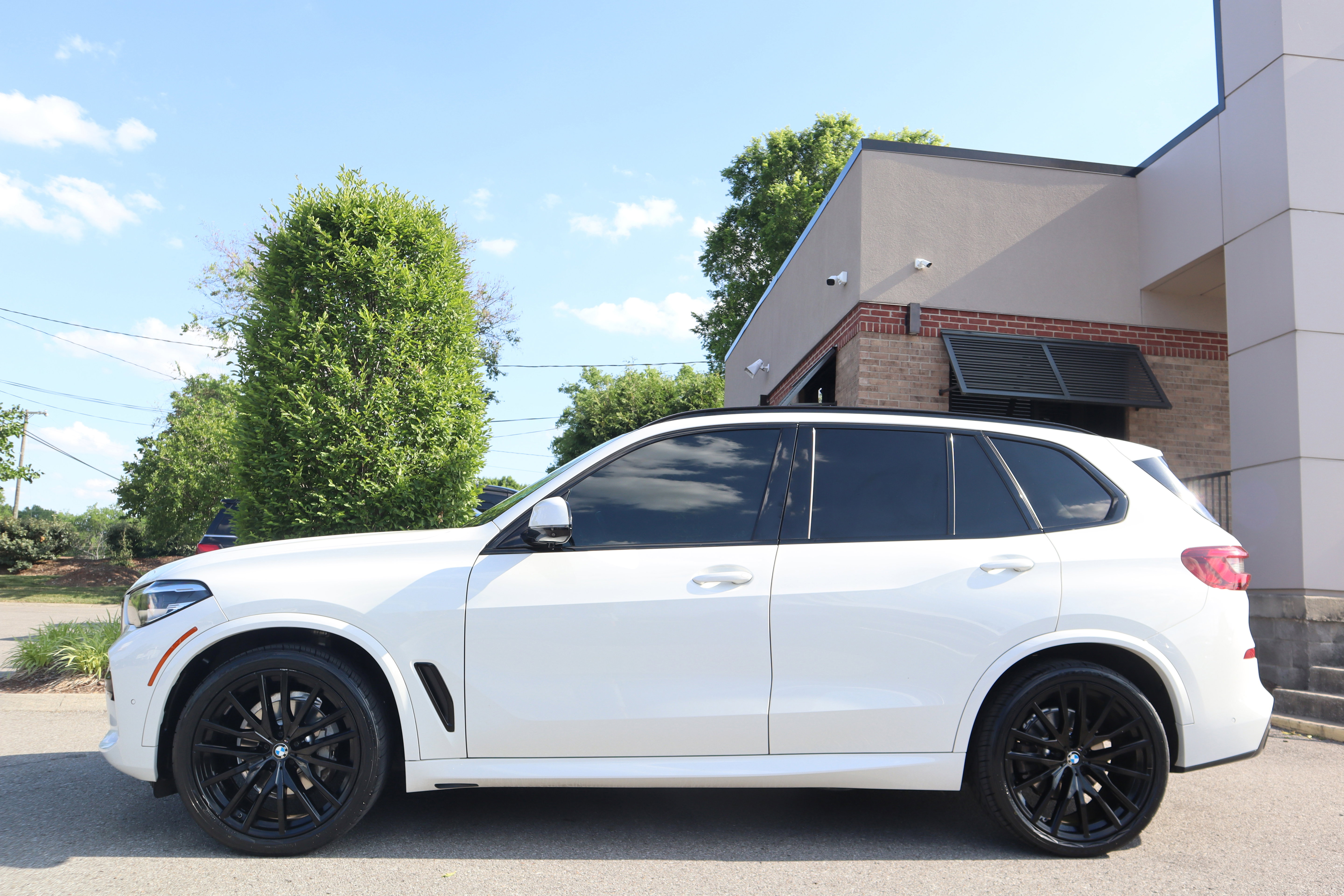Used 2021 BMW X5 sDrive40i w/ M Sport Package RWD image 10