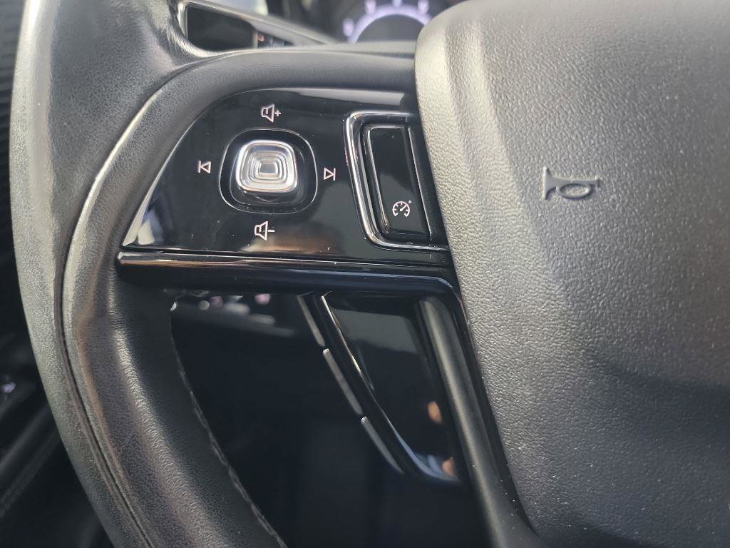 Used 2021 Lincoln Corsair AWD w/ Premium Package image 27