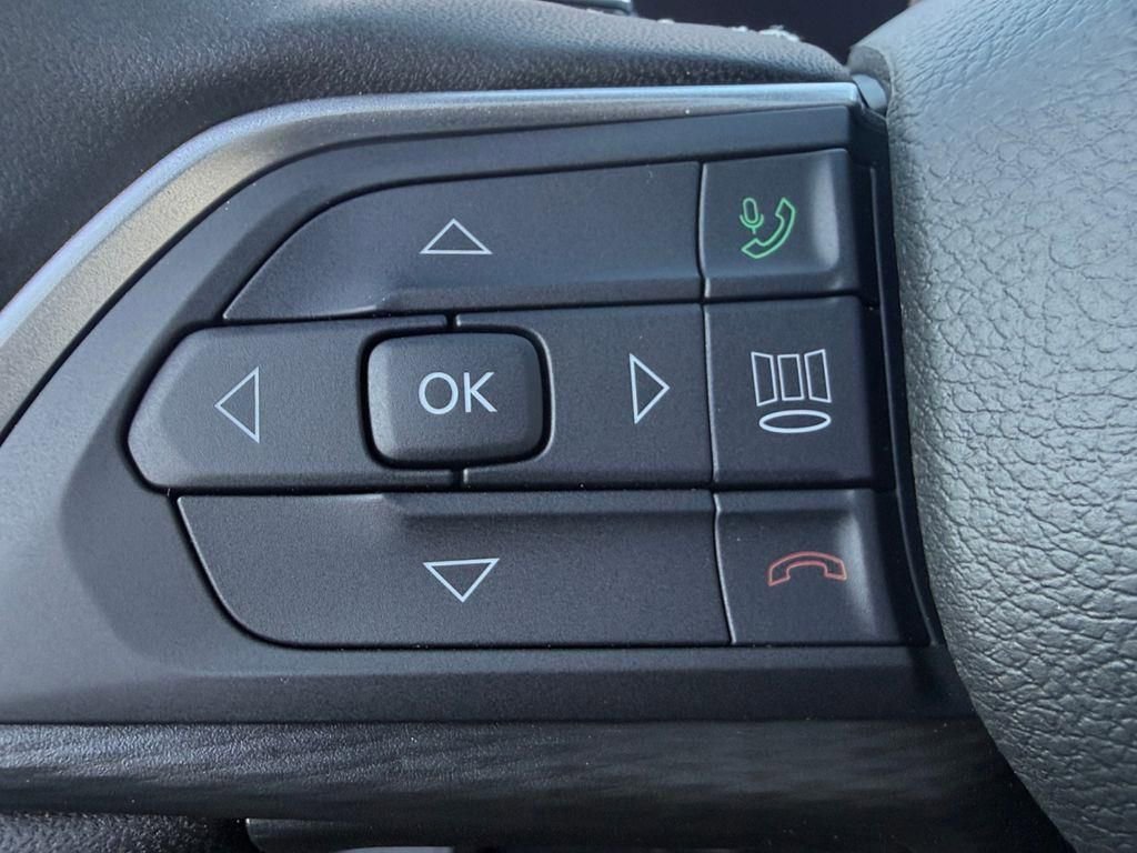 New 2025 Jeep Grand Cherokee Laredo X w/ Luxury Tech Group I image 19