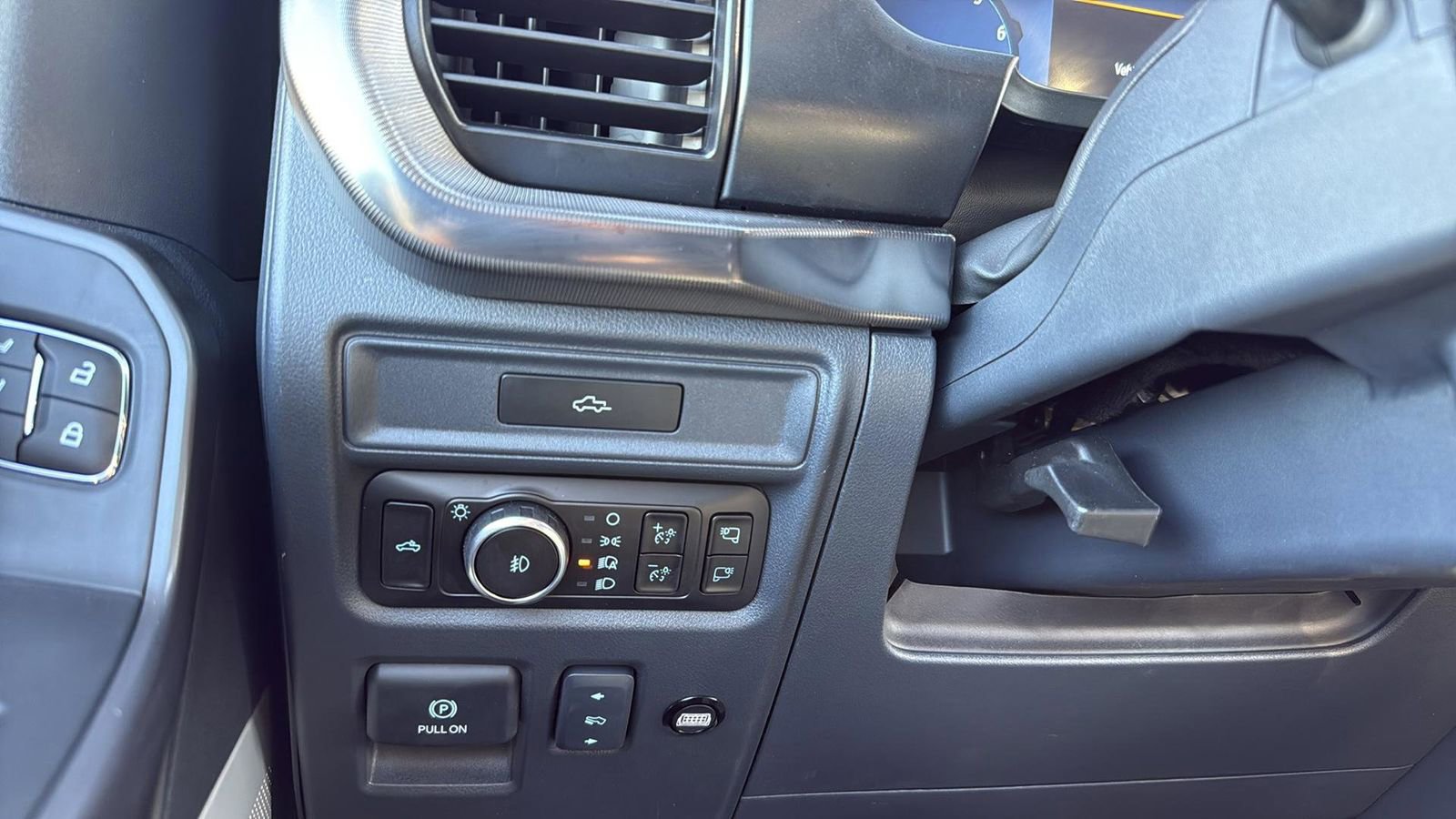 New 2026 Ford F150 Lariat w/ Equipment Group 502A High image 19