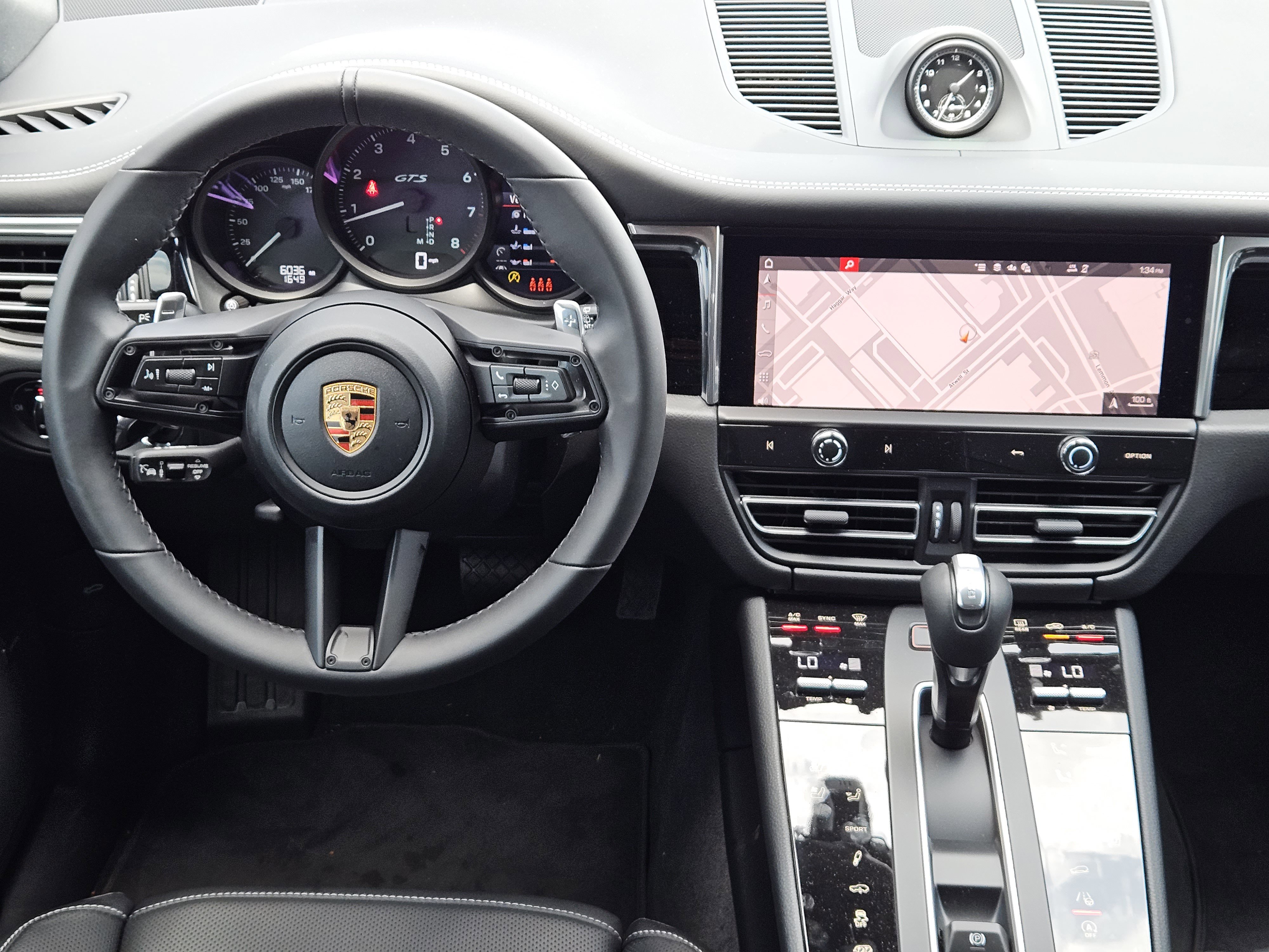 Certified 2026 Porsche Macan GTS image 25