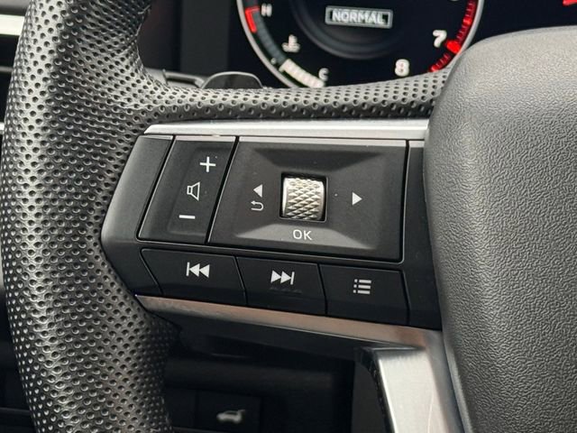 Used 2023 Mitsubishi Outlander SE Black Edition image 11