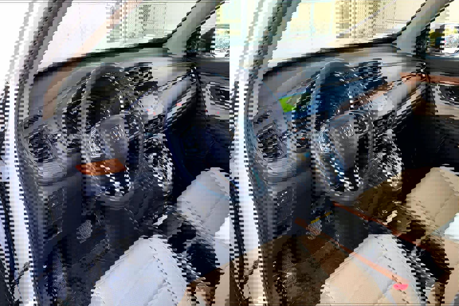 Used 2022 Honda CR-V Touring image 18