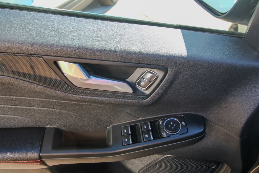 Used 2024 Ford Escape ST-Line w/ Tech Pack #1 AWD/4WD image 13
