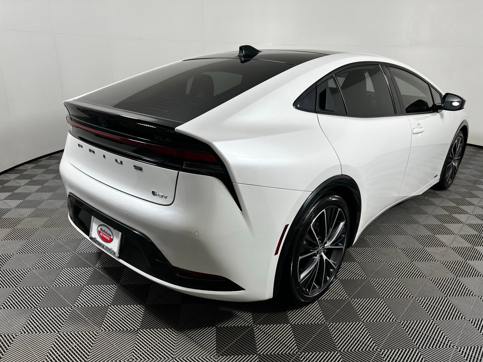 Certified 2024 Toyota Prius XLE image 5