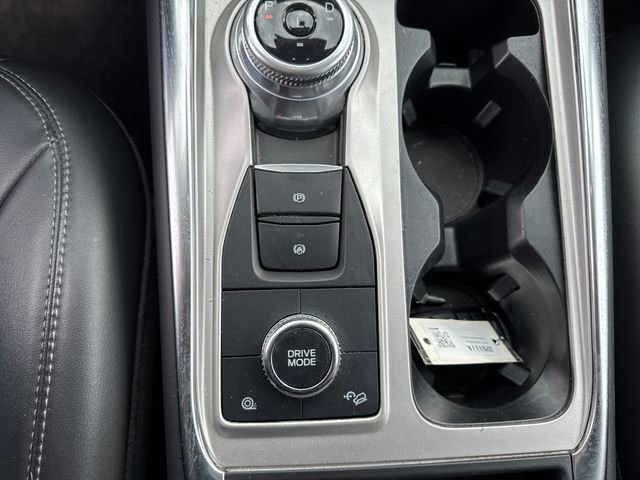Used 2023 Ford Explorer XLT w/ Equipment Group 202A AWD/4WD image 31
