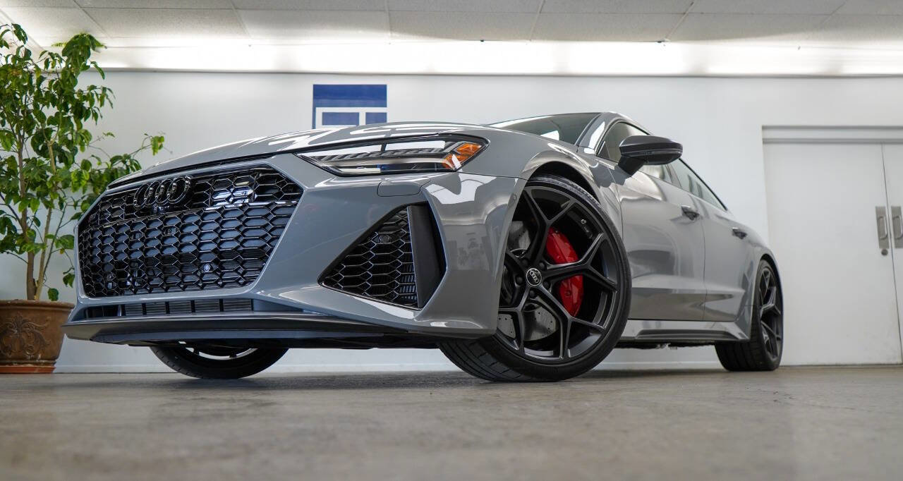 Used 2025 Audi RS 7 Performance AWD/4WD image 3