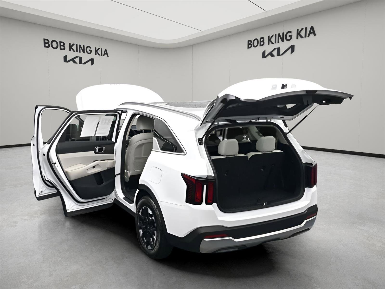 Used 2025 Kia Sorento S w/ Panoramic Sunroof Package FWD image 17