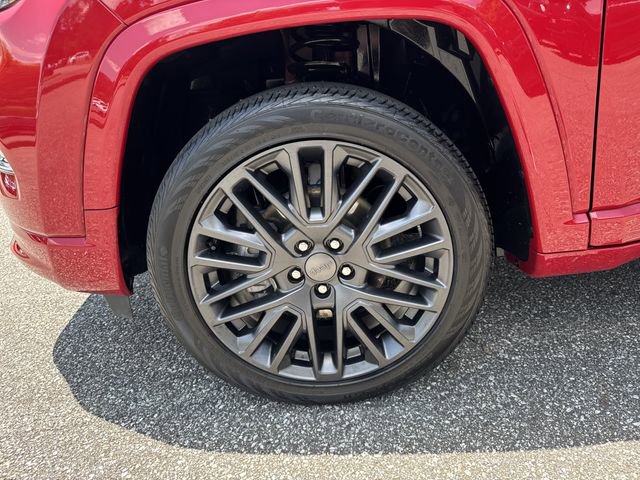 Used 2022 Jeep Compass Limited image 11