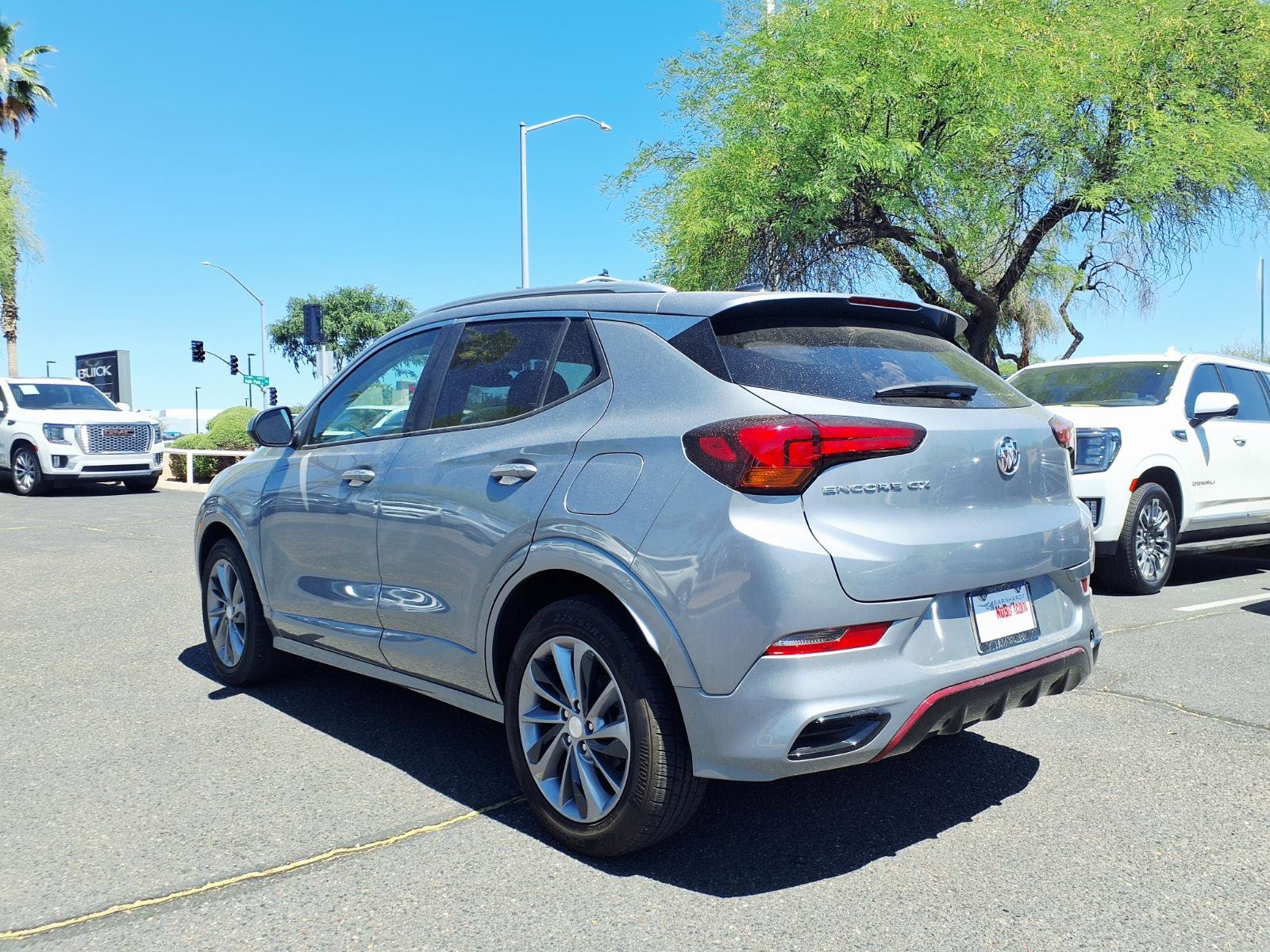 Used 2023 Buick Encore GX Select w/ Sport Touring Package image 8