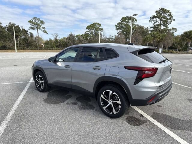 Used 2024 Chevrolet Trax RS w/ Driver Confidence Package image 5