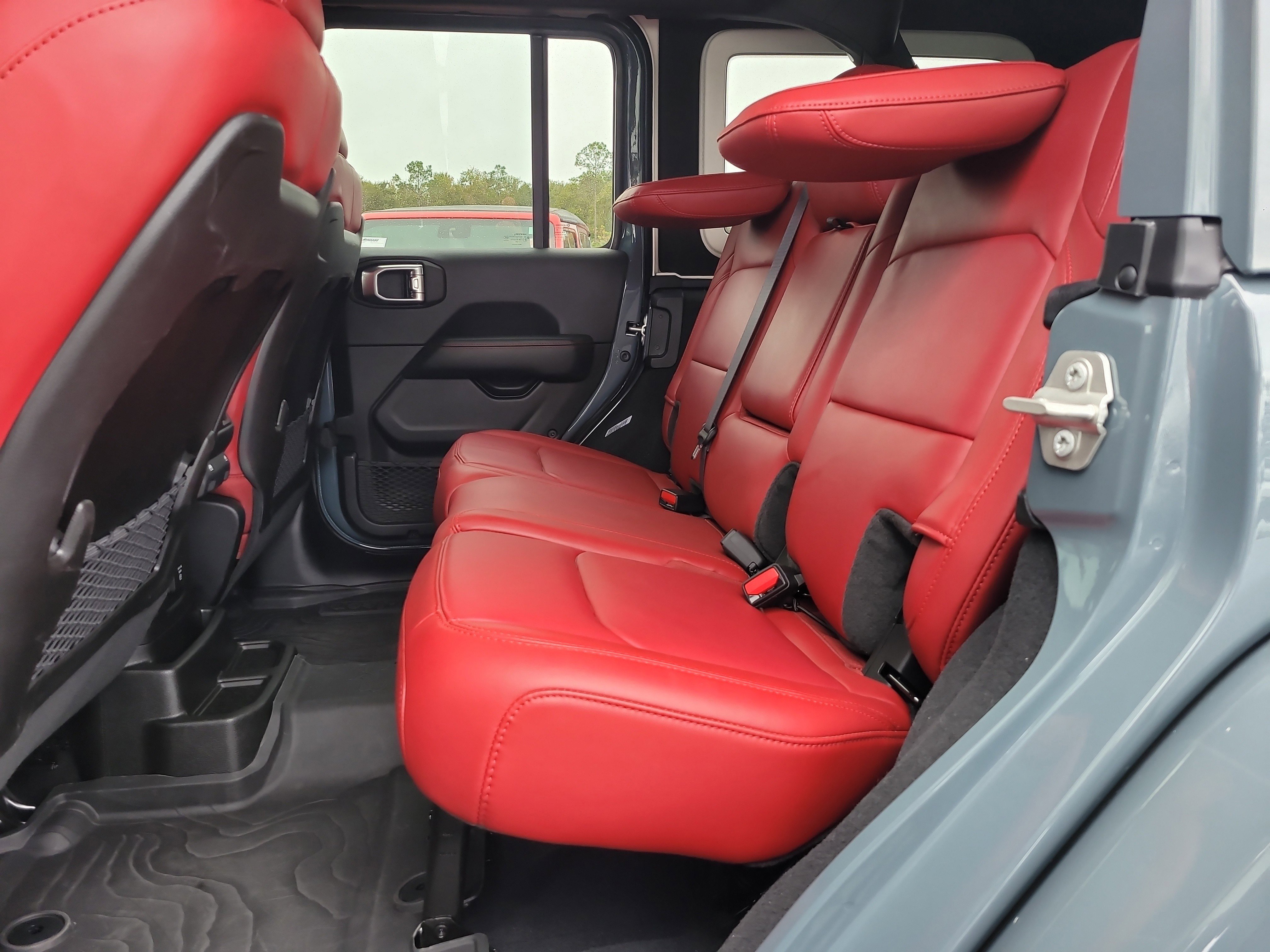 Used 2024 Jeep Wrangler Unlimited Rubicon 392 image 11