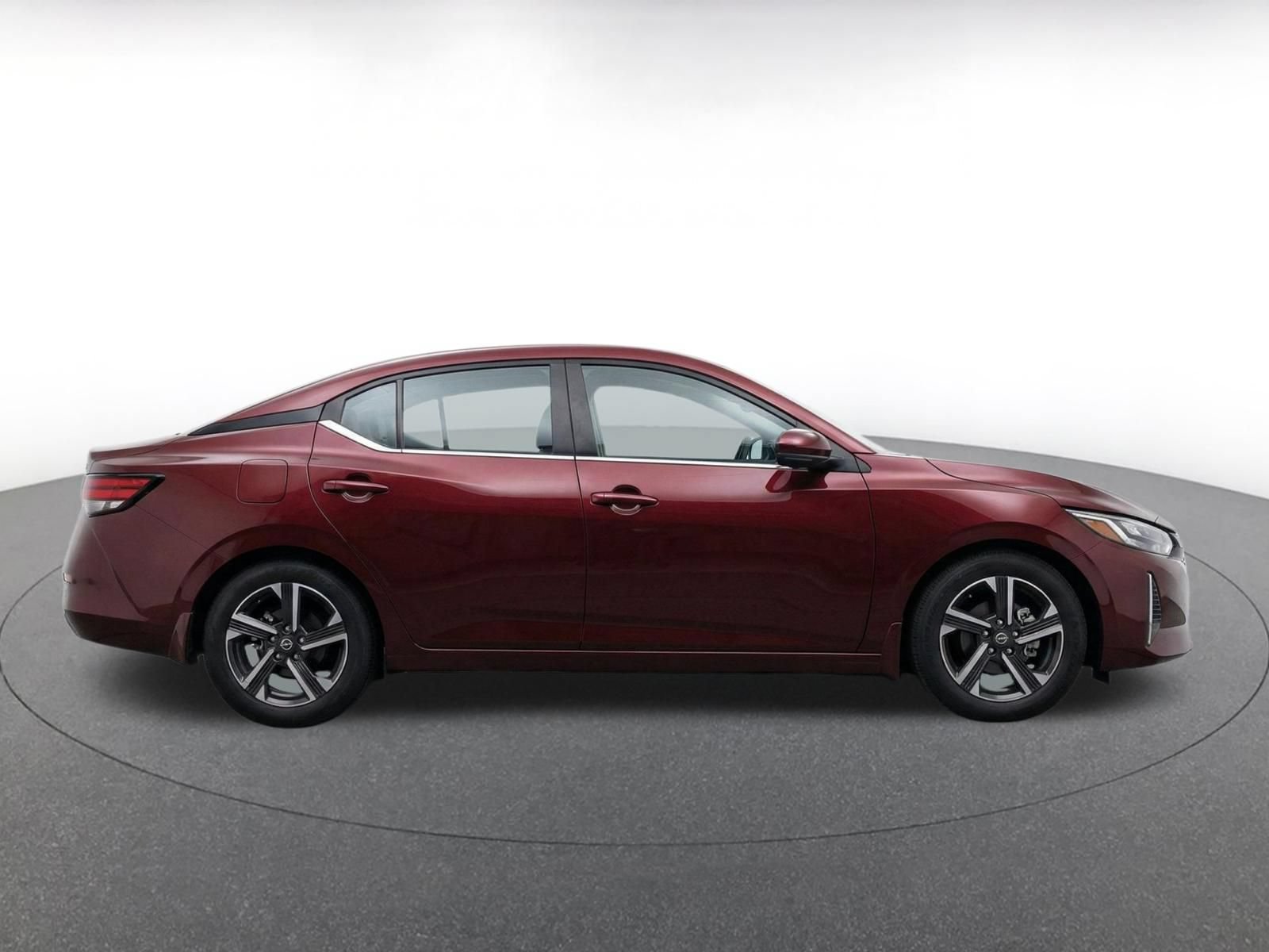 Used 2025 Nissan Sentra SV FWD image 8
