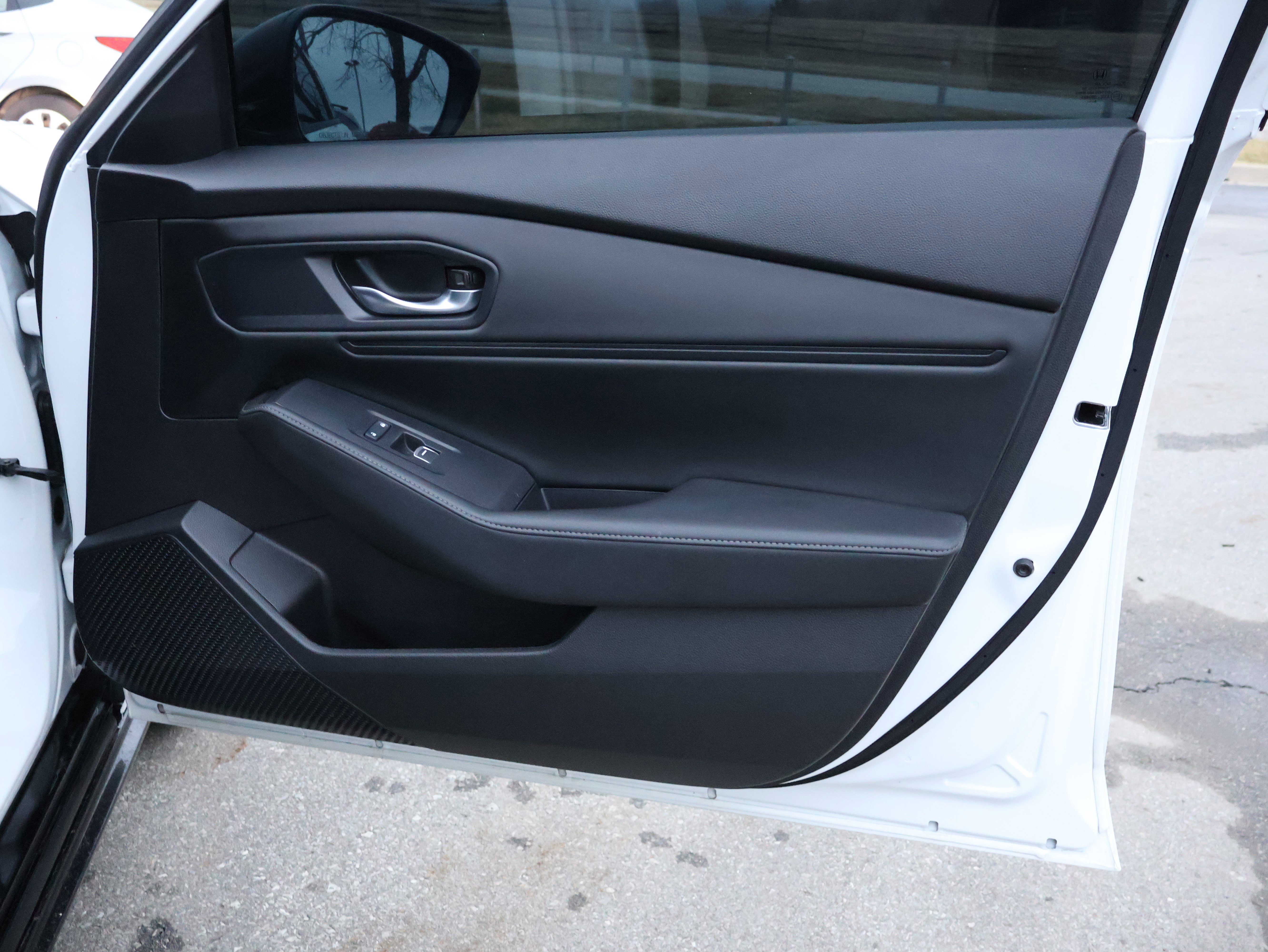 Used 2024 Honda Accord Sport image 9