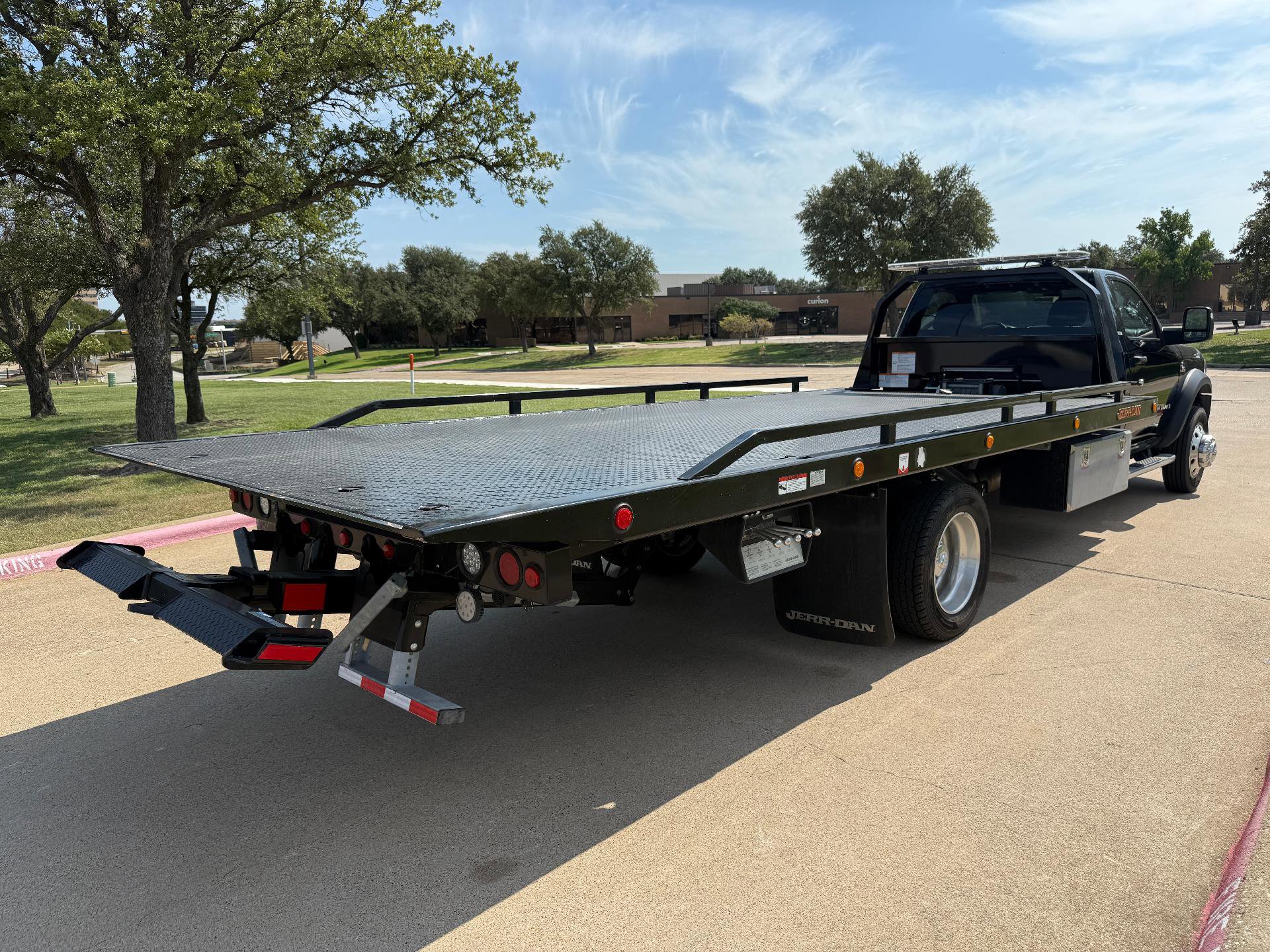 Used 2024 RAM 5500 SLT w/ Quick Order Package 2YG SLT image 6