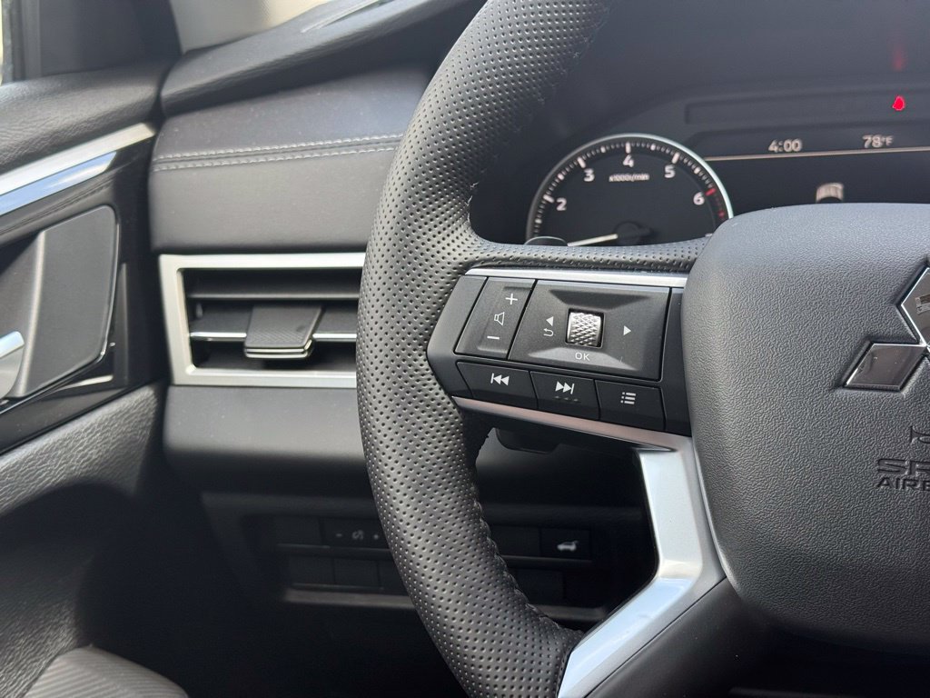 New 2026 Mitsubishi Outlander AWD image 10