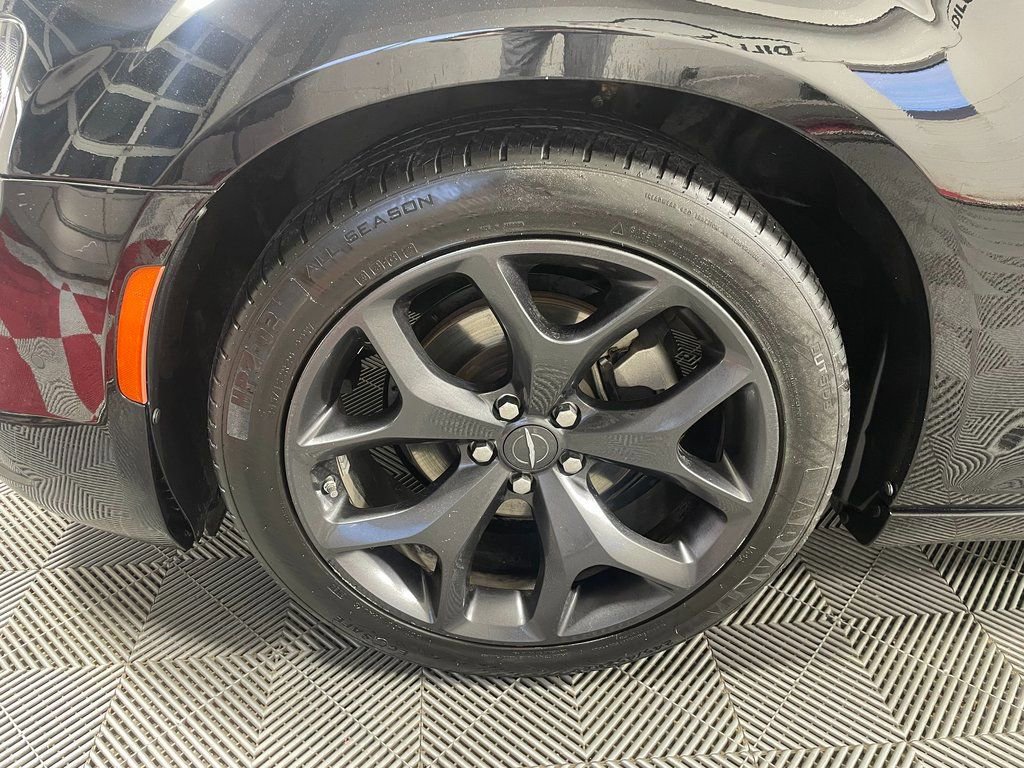 Used 2023 Chrysler 300 S image 12