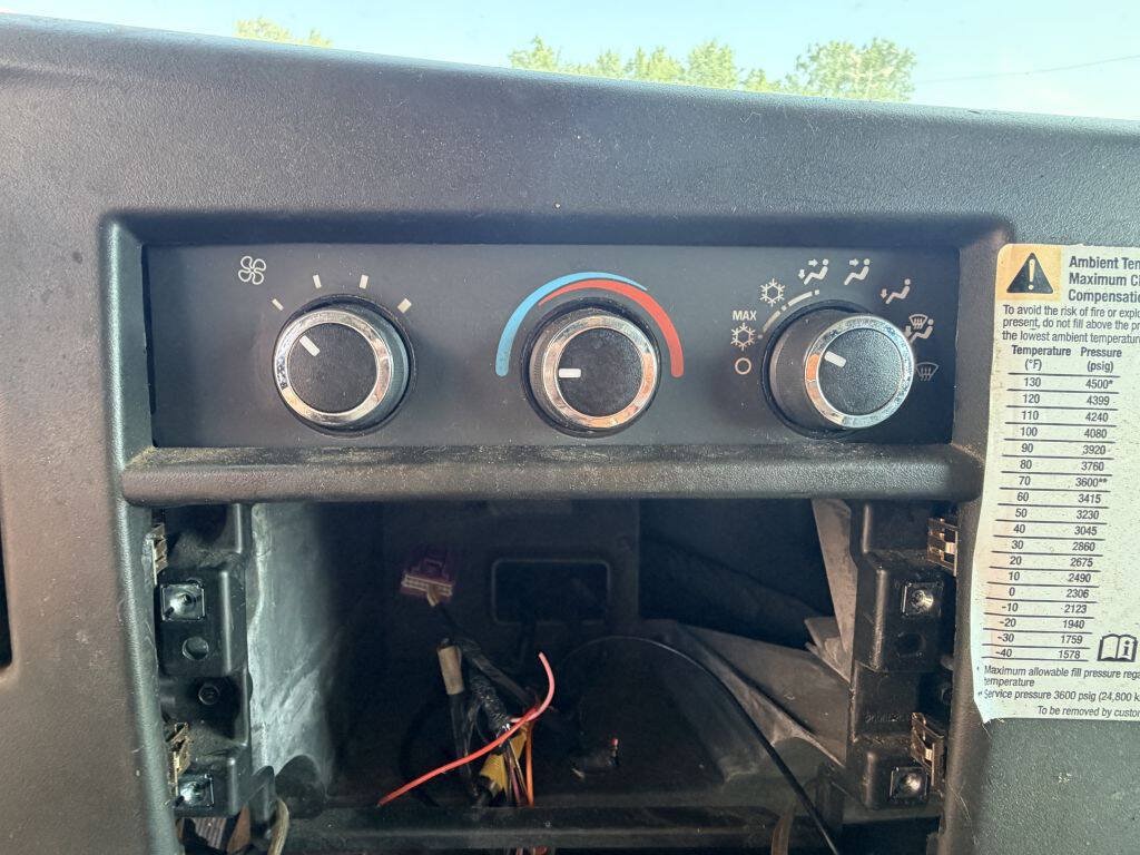 Used 2012 Chevrolet Express 2500 w/ Cold Climate Package RWD image 10