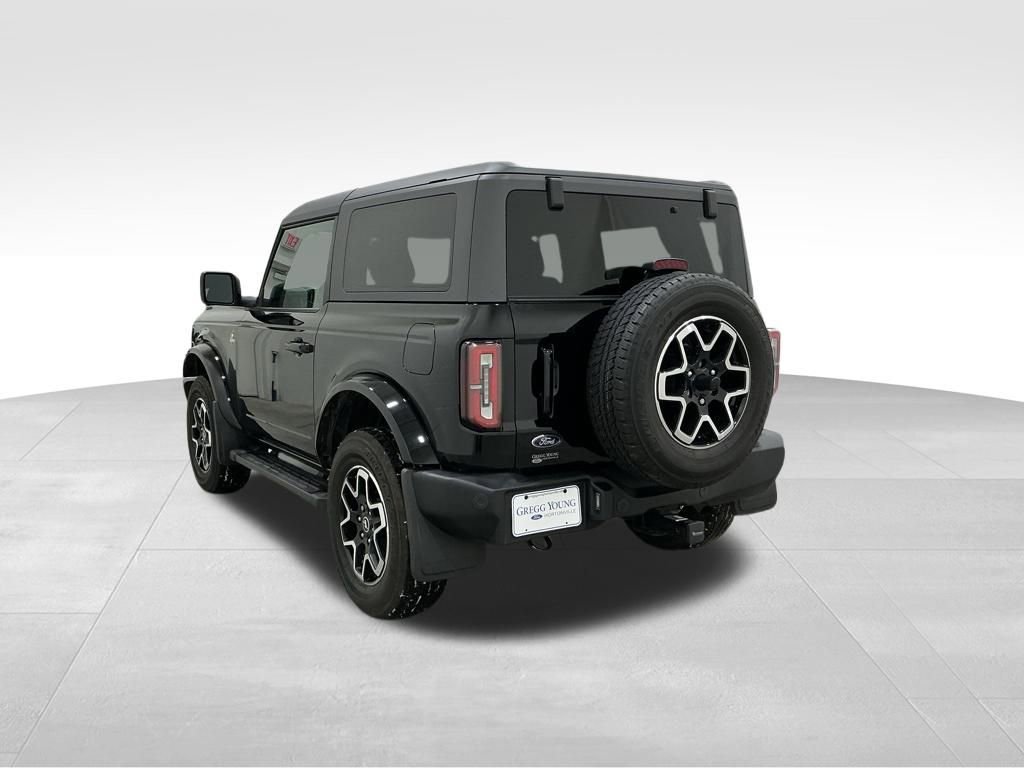 Used 2023 Ford Bronco Outer Banks image 3