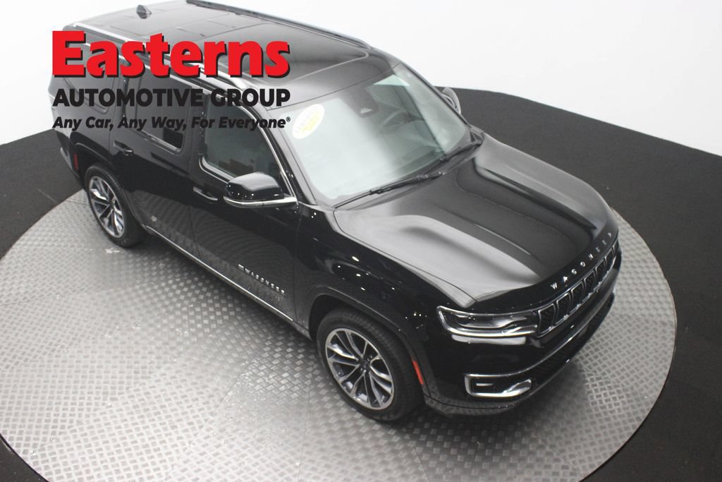Used 2024 Jeep Wagoneer Series III w/ Premium Group I AWD/4WD image 3