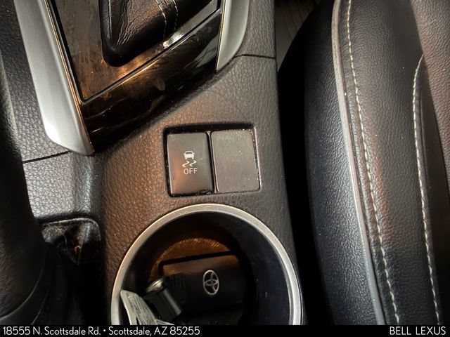 Used 2019 Toyota Corolla XLE FWD image 25