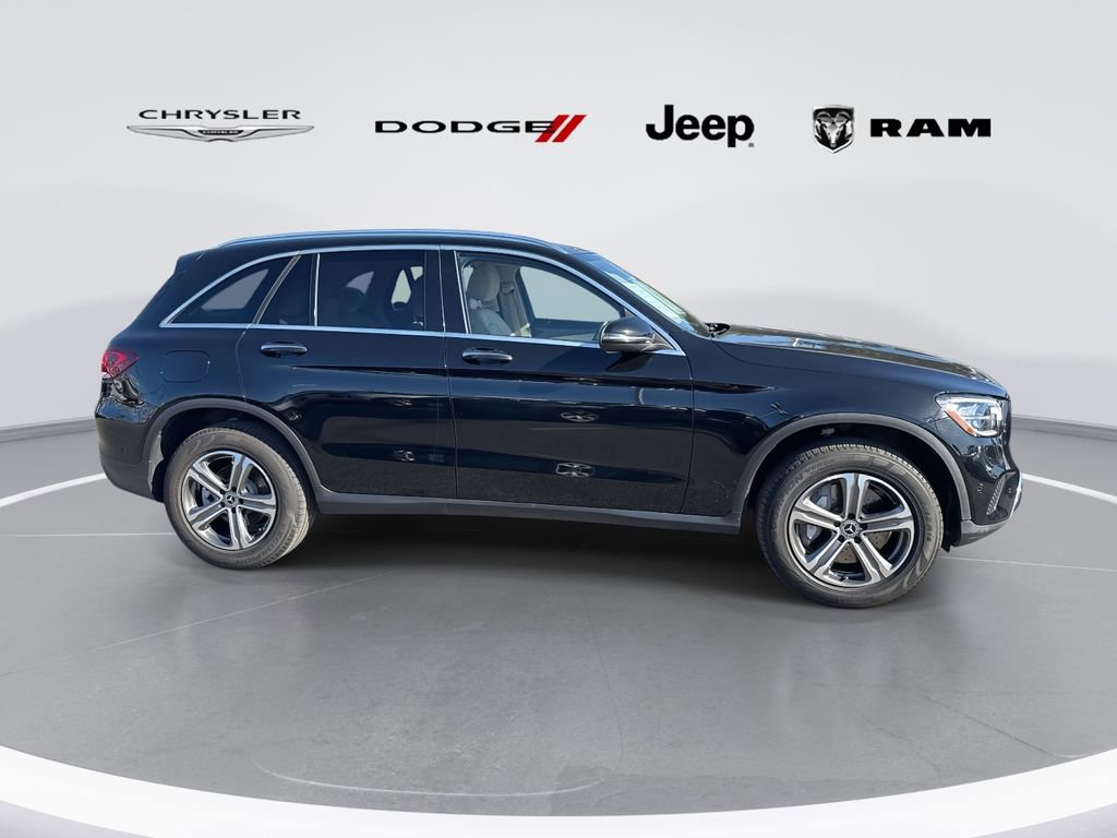 Used 2022 Mercedes-Benz GLC 300 4MATIC image 2