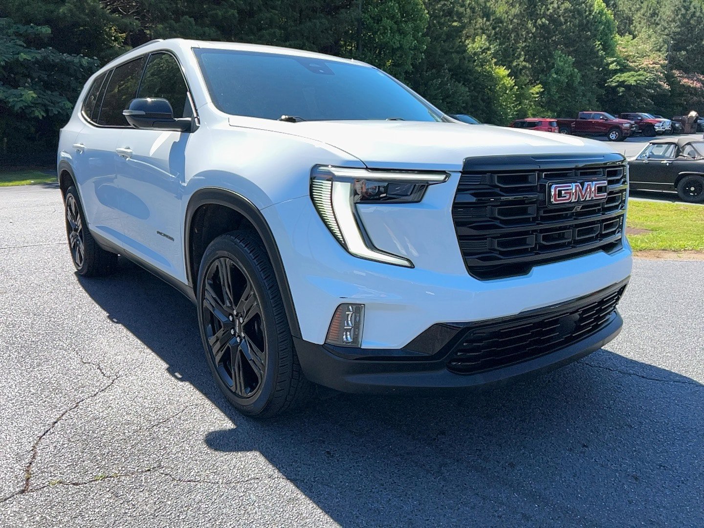 Used 2024 GMC Acadia Elevation w/ Black Edition FWD image 3