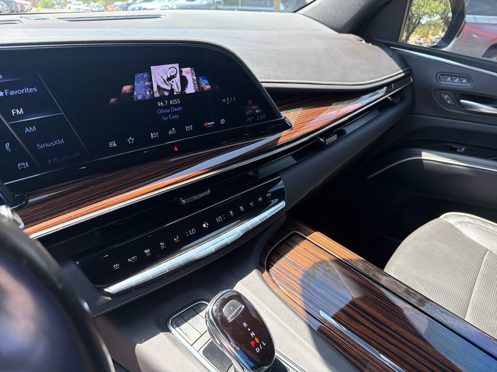 Used 2022 Cadillac Escalade ESV Premium Luxury AWD/4WD image 25