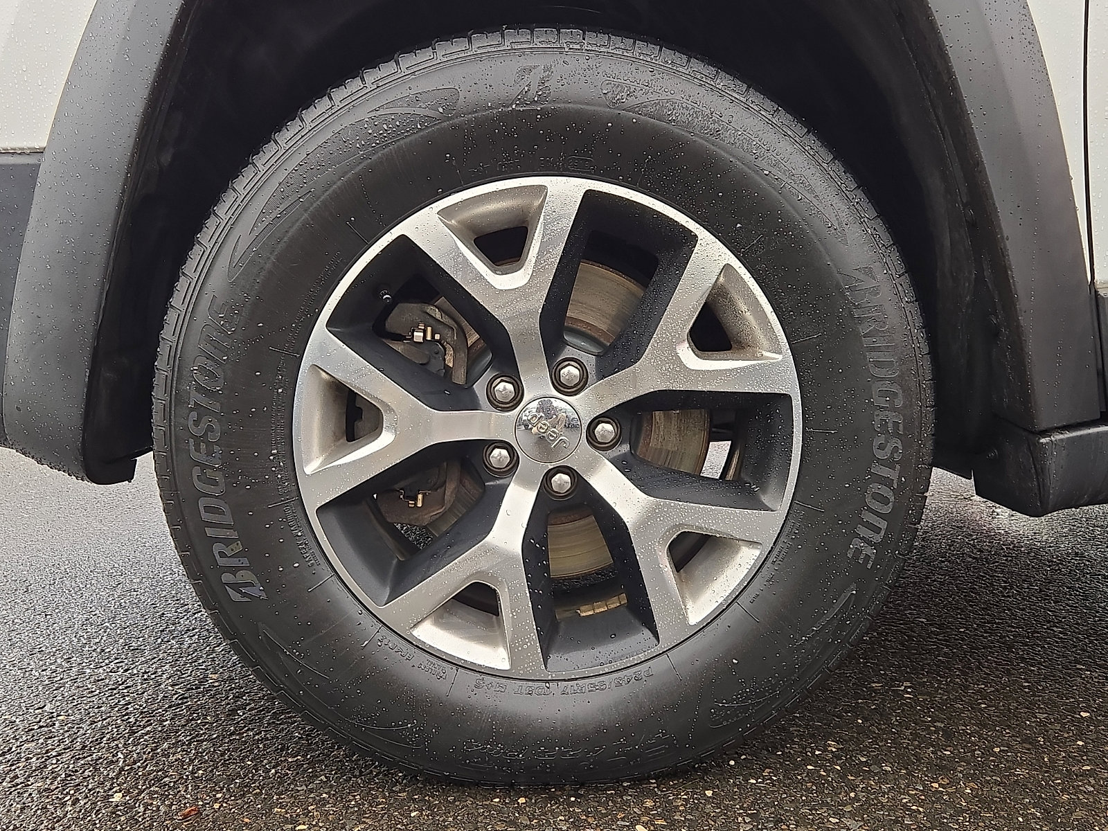 Used 2015 Jeep Cherokee Trailhawk w/ Comfort/Convenience Group image 28