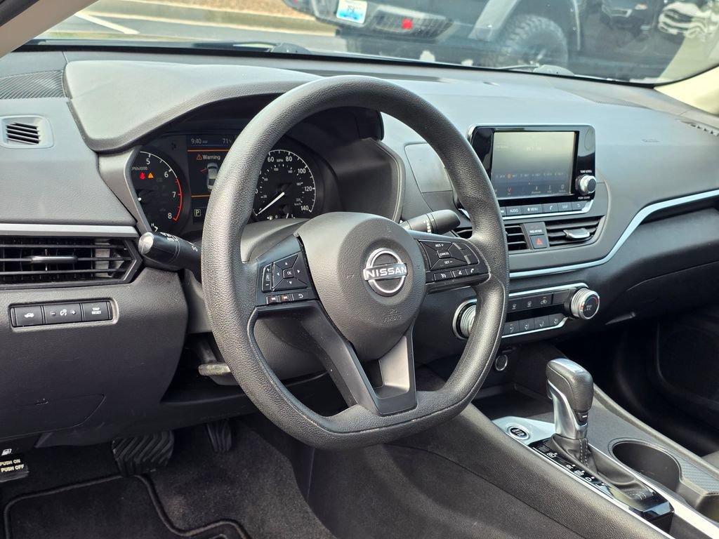 Used 2024 Nissan Altima 2.5 S FWD image 11