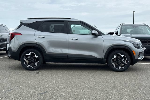 New 2026 Kia Seltos S FWD image 3