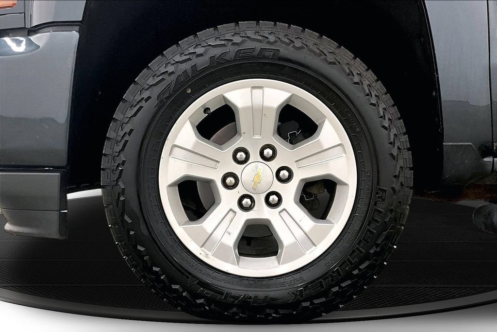 Used 2018 Chevrolet Silverado 1500 LT w/ All Star Edition AWD/4WD image 33